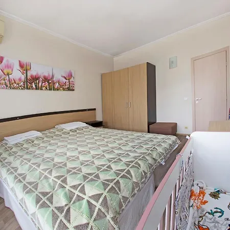 Sea View Апартамент Обзор
